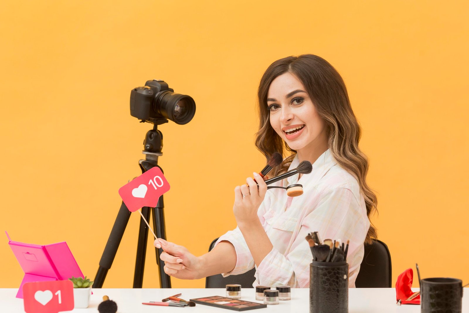 WHAT IS INFLUENCER MARKETING?